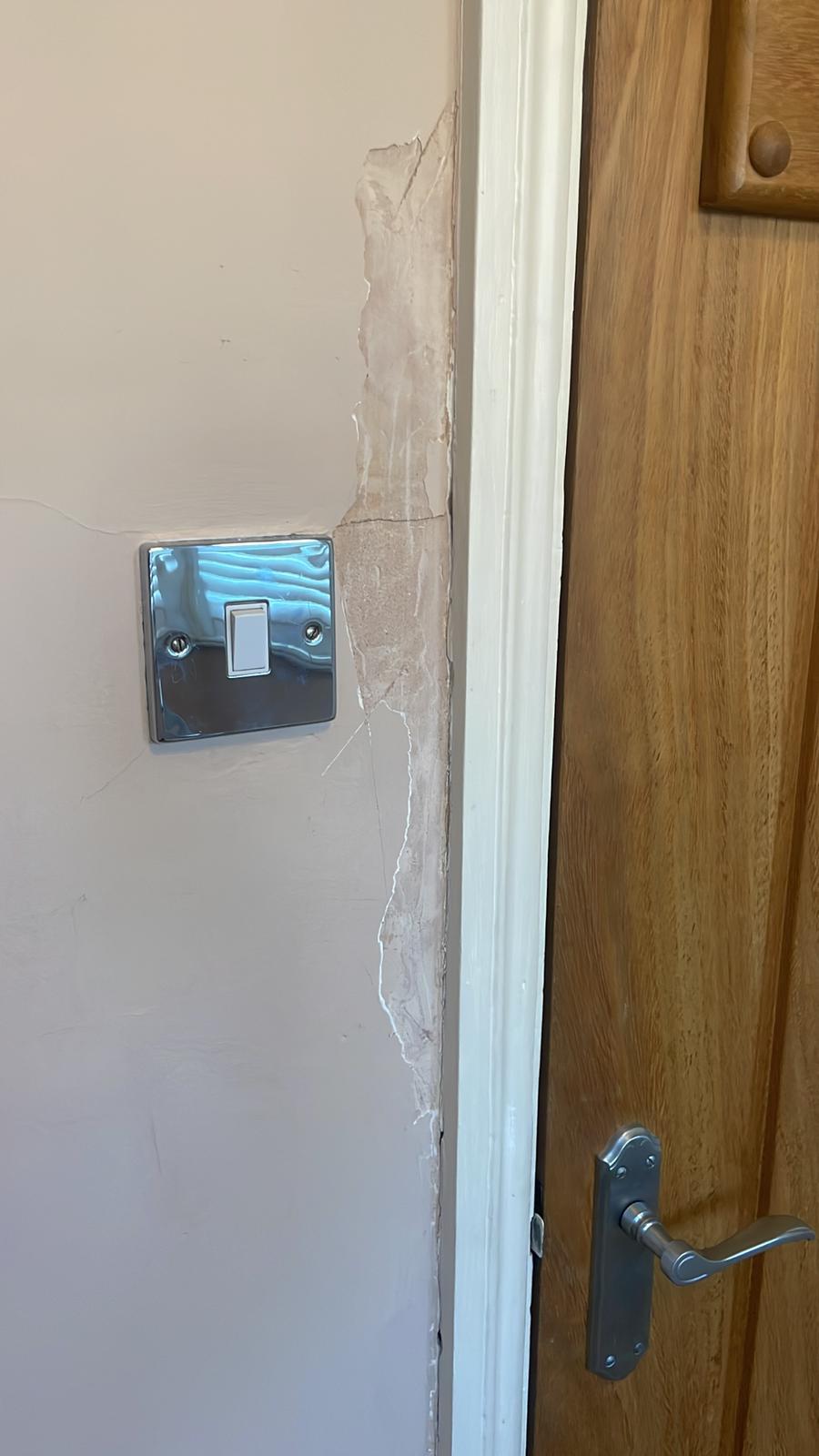 Repair - Interior, Corner, Skirting, Preparation